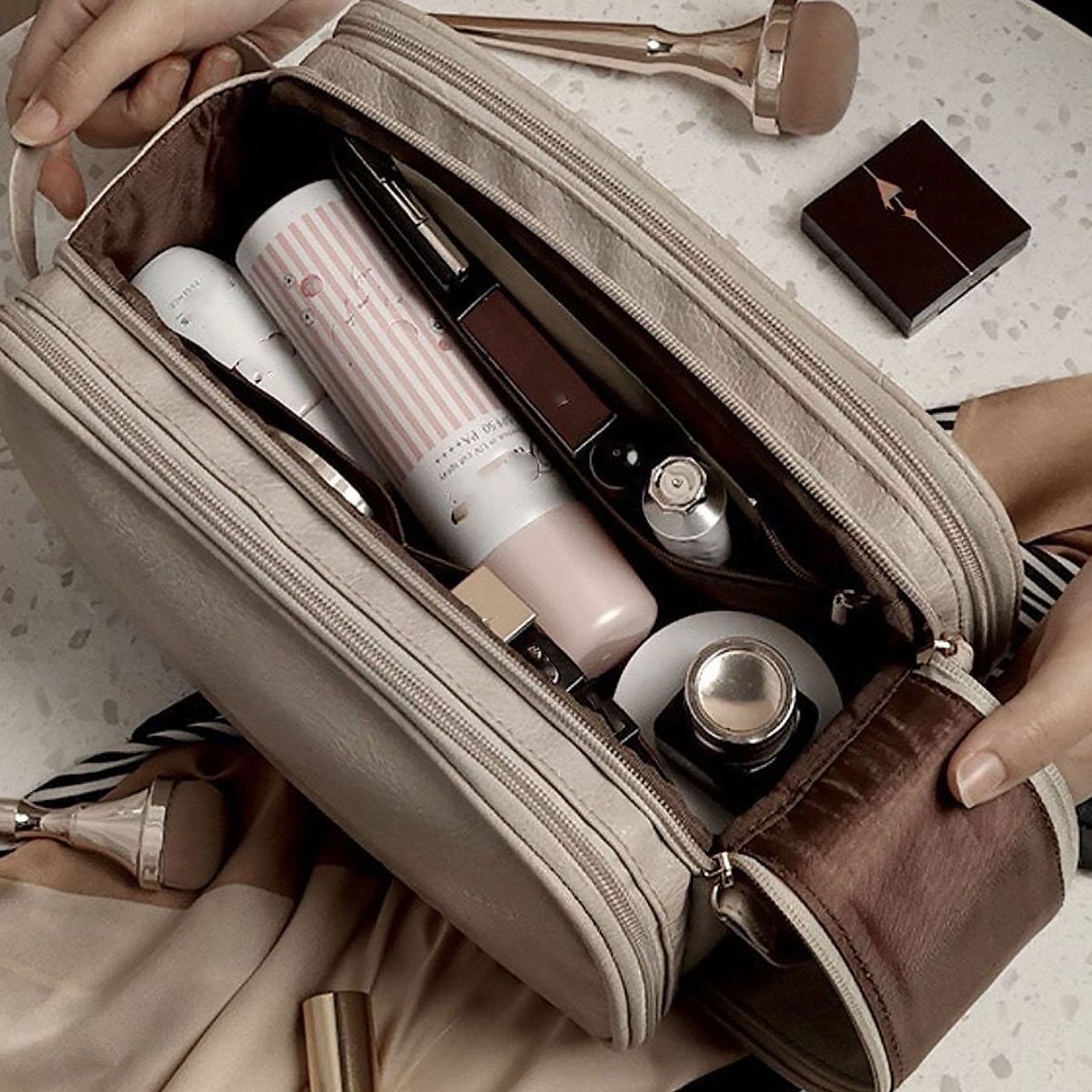 2023 New Multi-functional Cosmetic Bag Women's Large Capacity Portable Travel High-level Cosmetic Brush Toiletry Storage Bag